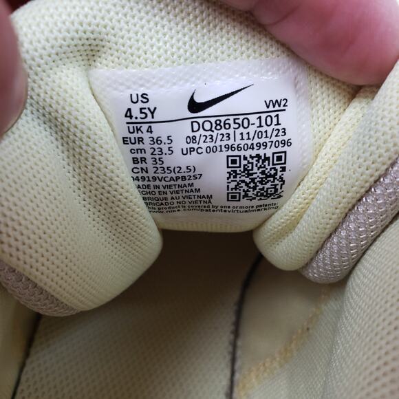 Nike LeBron Witness 7 Boys Size 4.5Y Action Grape Purple Basketball Sneaker Shoe - Picture 11 of 11